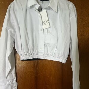 Zara White Cropped Button Down Shirt with Long Sleeves